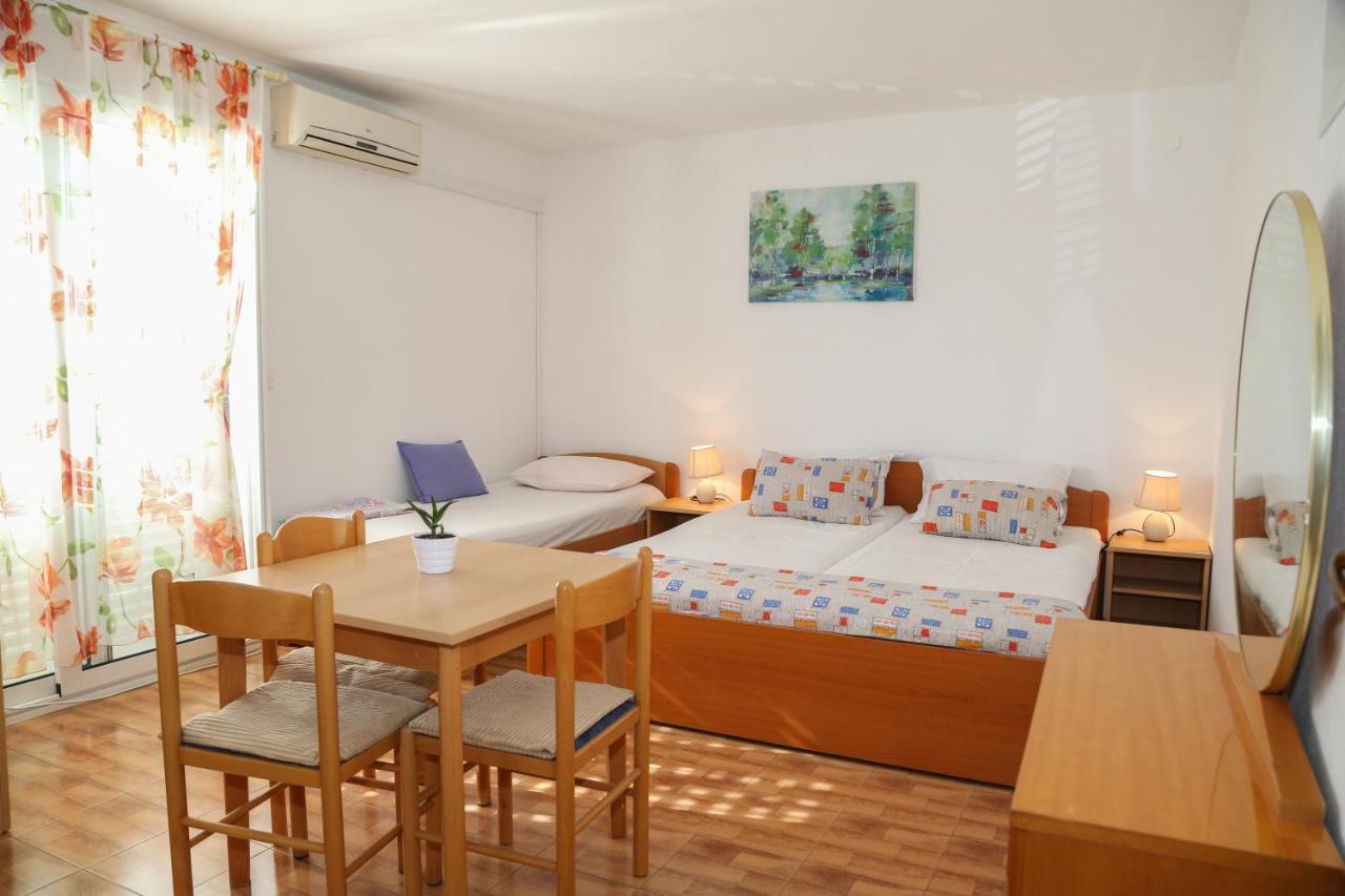 Apartments Butkovic Hvar Town Exterior foto